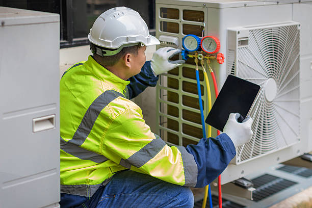 Professional Heat Pump Repair technician working in Naugatuck, CT